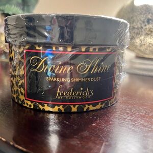 Discontinued Fredericks Of Hollywood & Divine  Shine Stardust Powder W/ Duster